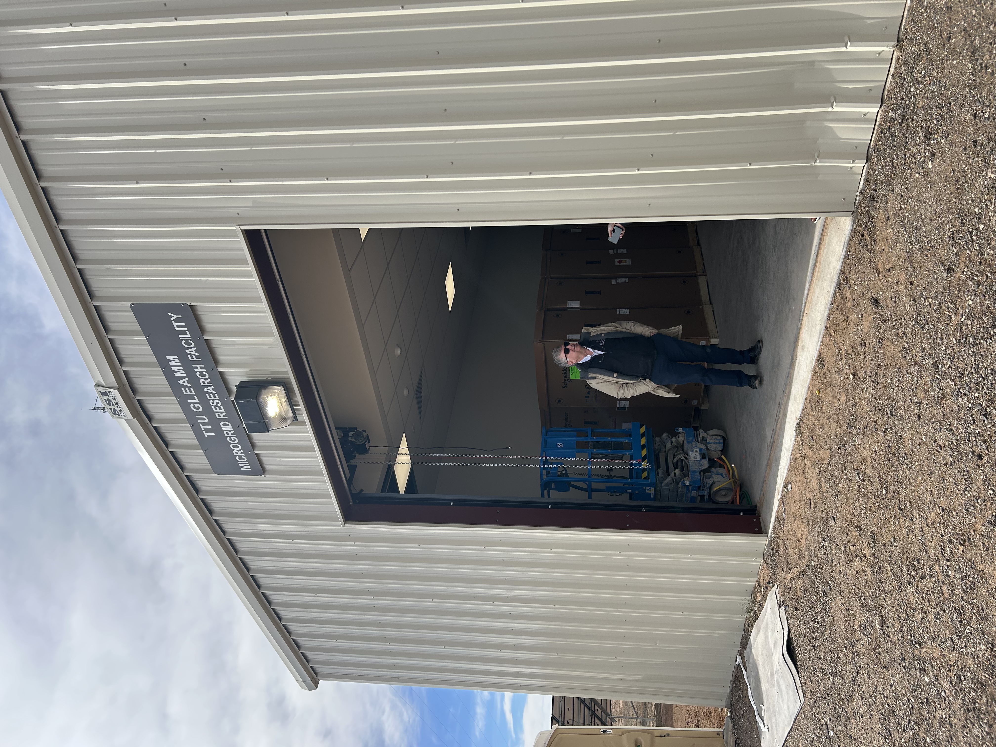 Photo in equipment-delivery