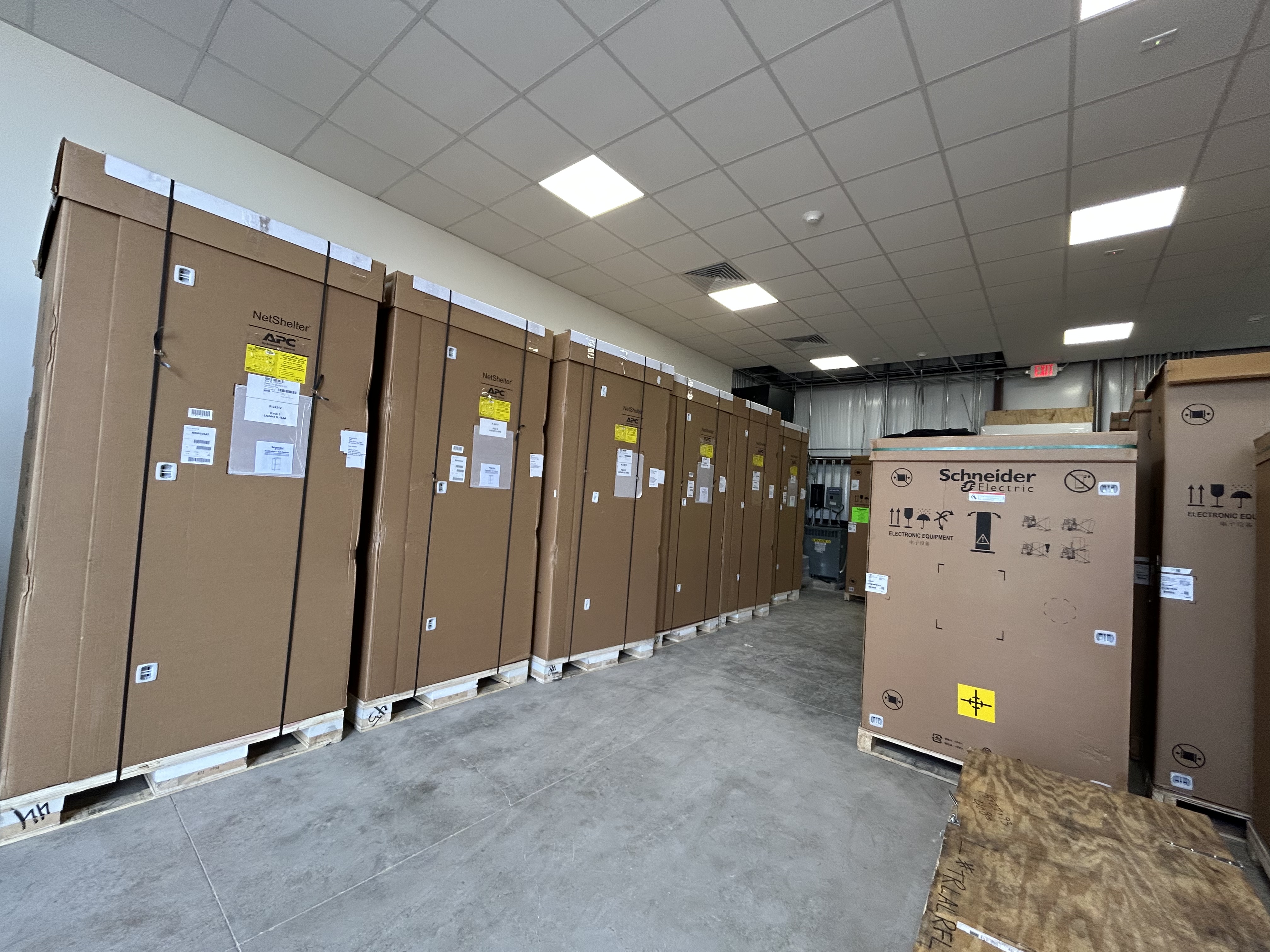 Photo in equipment-delivery