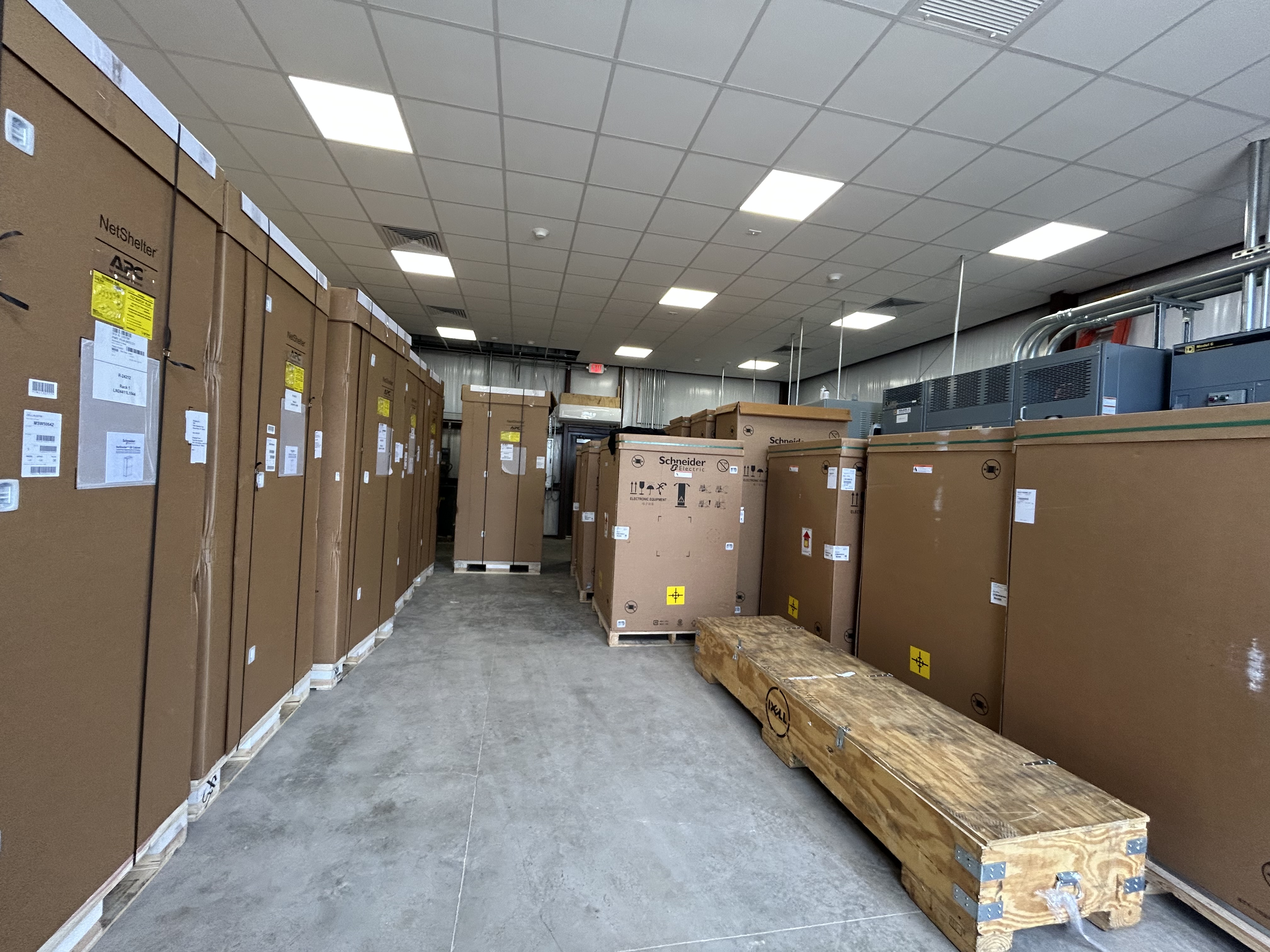 Photo in equipment-delivery